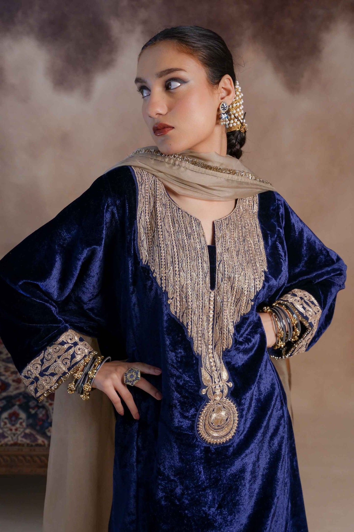 Monal - Blue Pheran Set