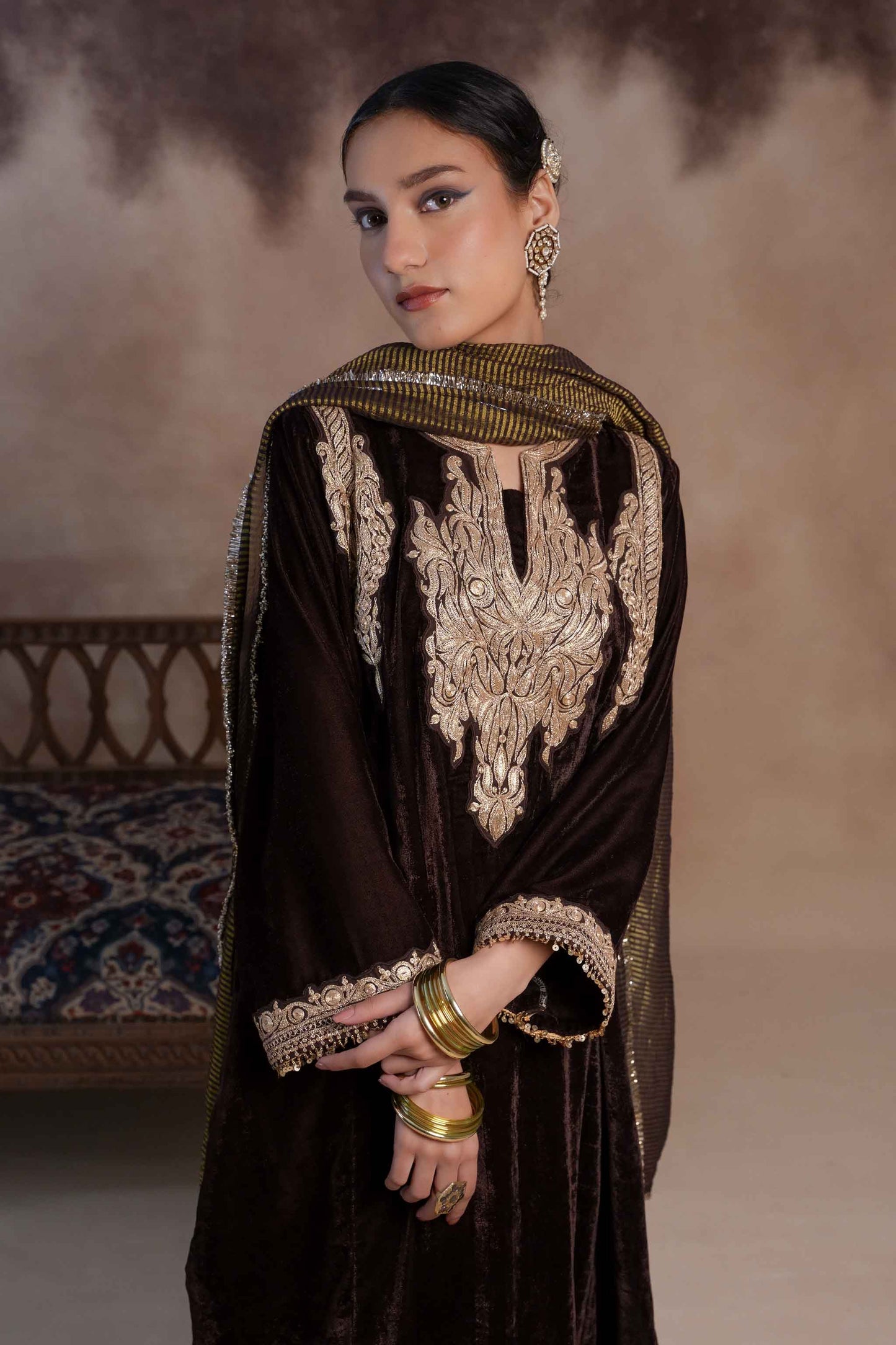 Jacana - Brown Pheran Set