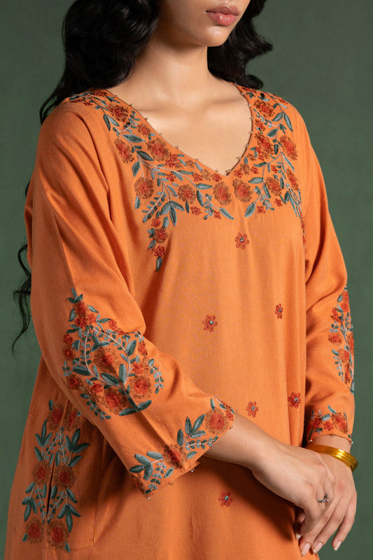 Gazania - Peach & Beige Pheran Set
