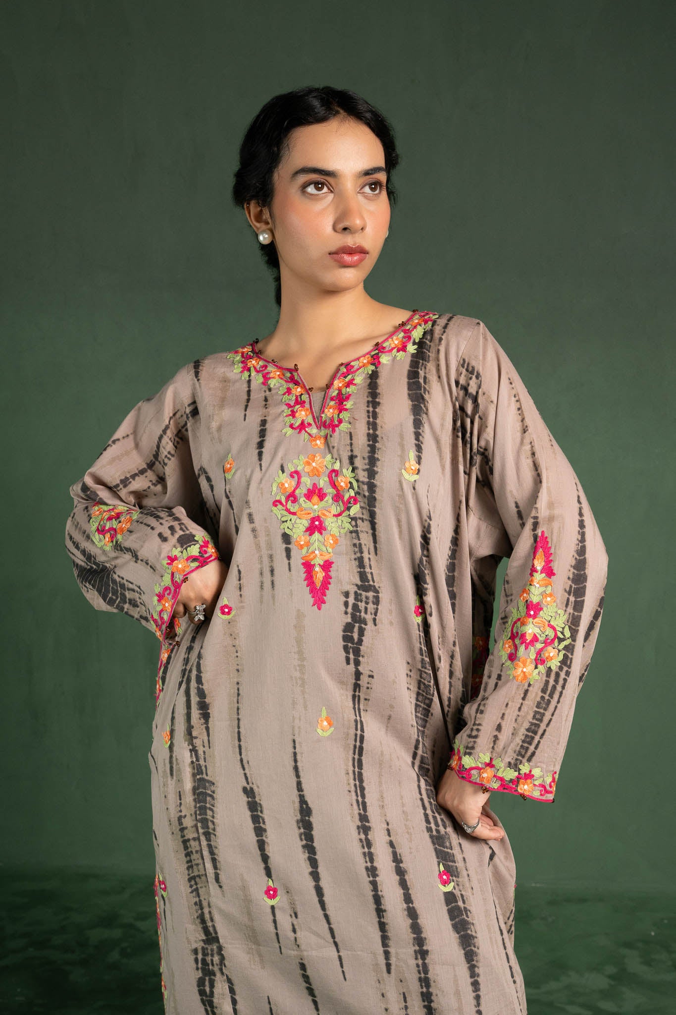 Brunia - Light Brown Tie n Dye Pheran Set
