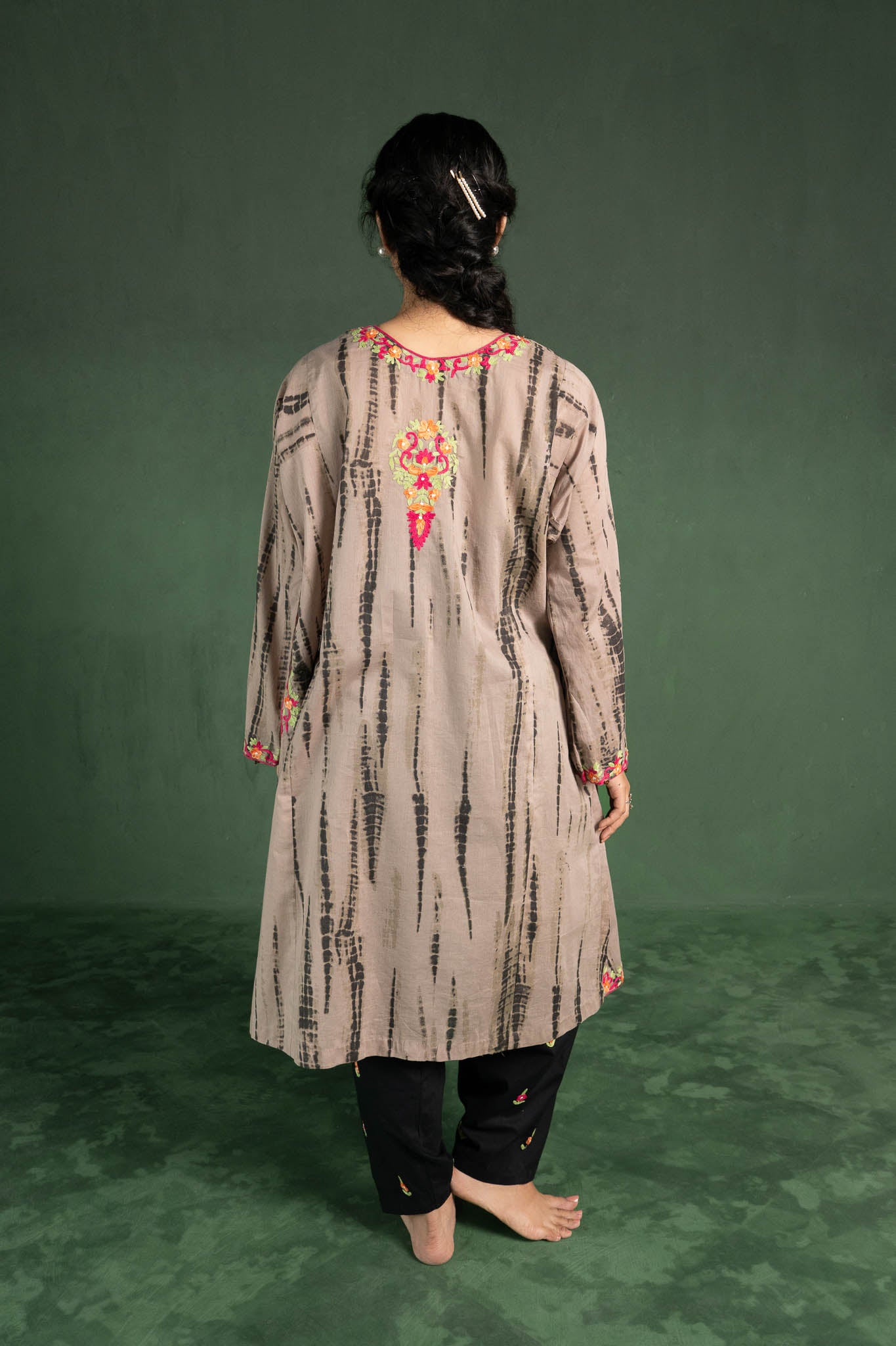 Brunia - Light Brown Tie n Dye Pheran Set