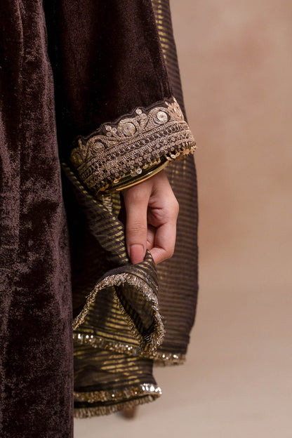 Jacana - Brown Pheran Set