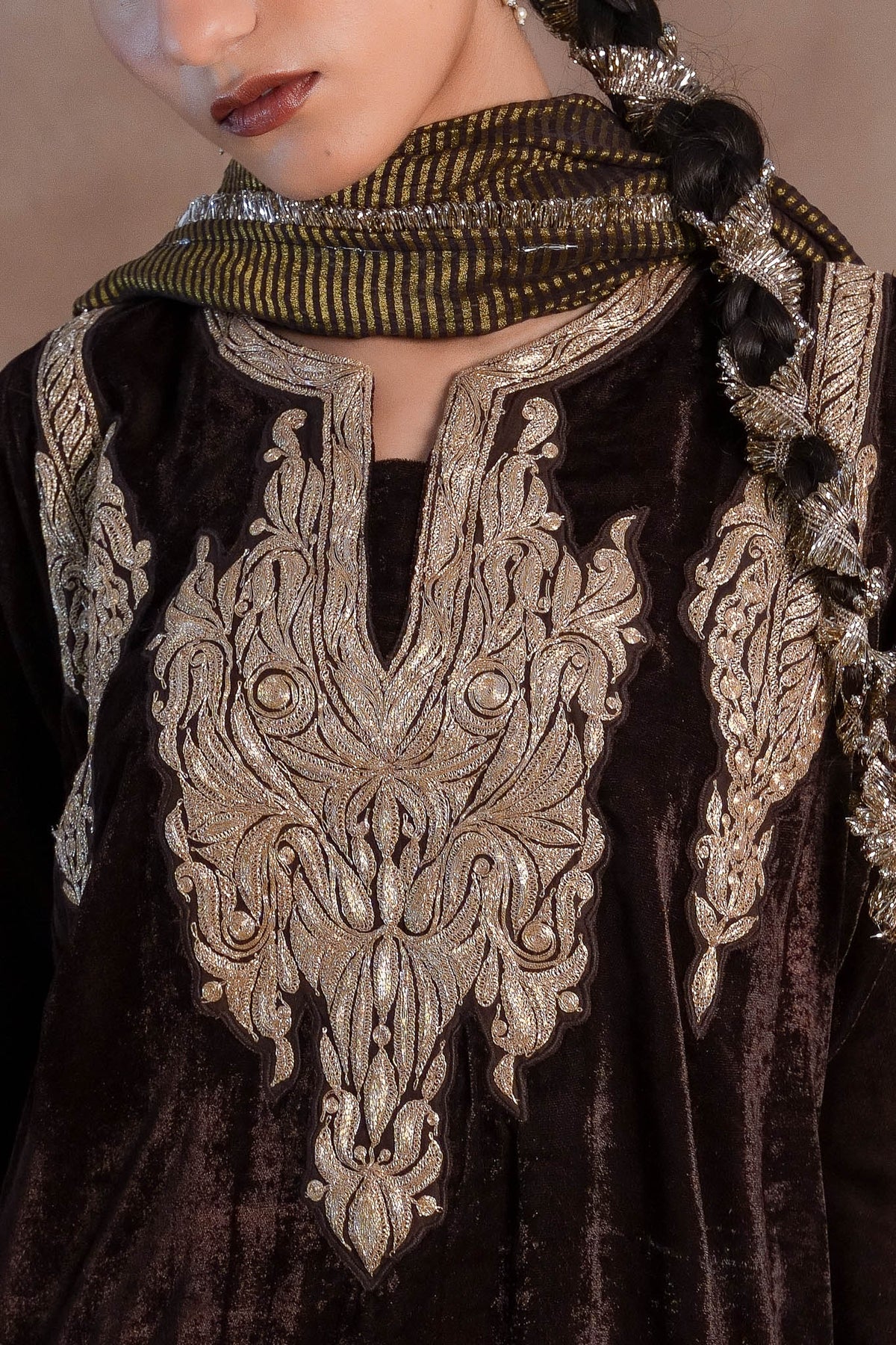 Jacana - Brown Pheran Set
