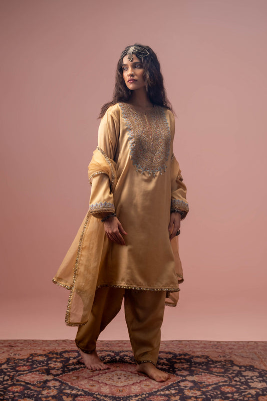 Sunkissed Grace - Light Gold Pheran Set