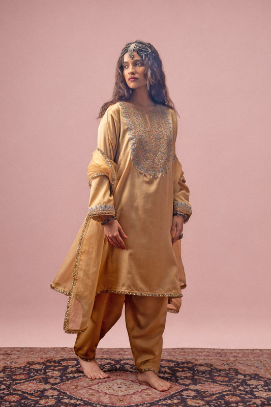 Sunkissed Grace - Light Gold Pheran Set
