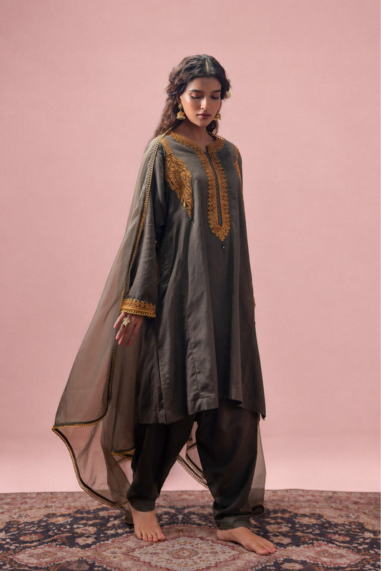 Mystic Moss - Green Pheran Set