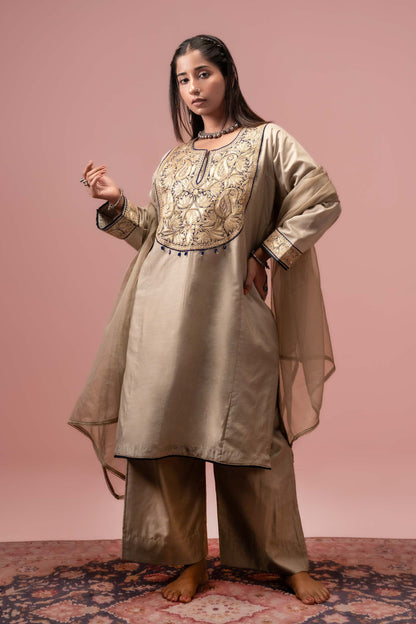 Lunar Heritage - Greige Pheran Set