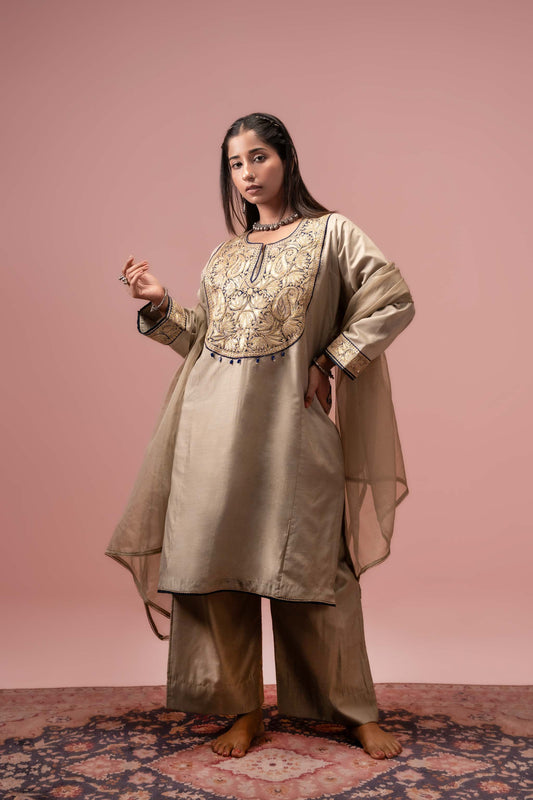 Lunar Heritage - Greige Pheran Set