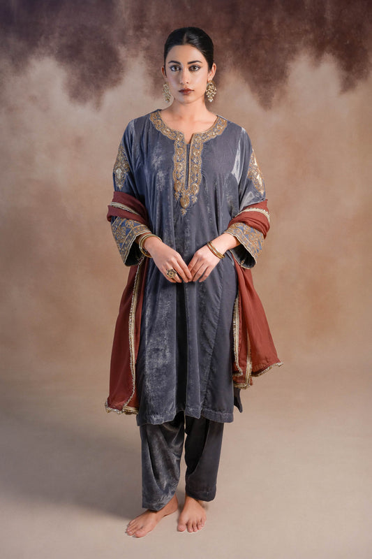 Merlin - Grey Pheran Set