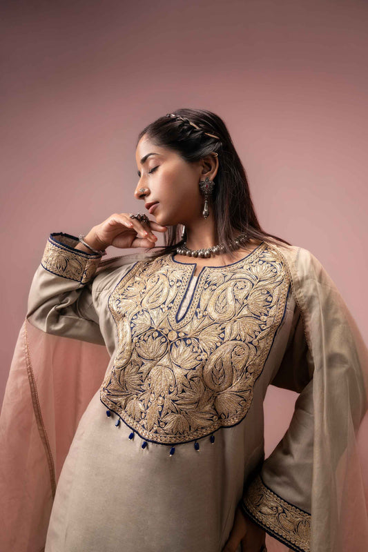 Lunar Heritage - Greige Pheran Set