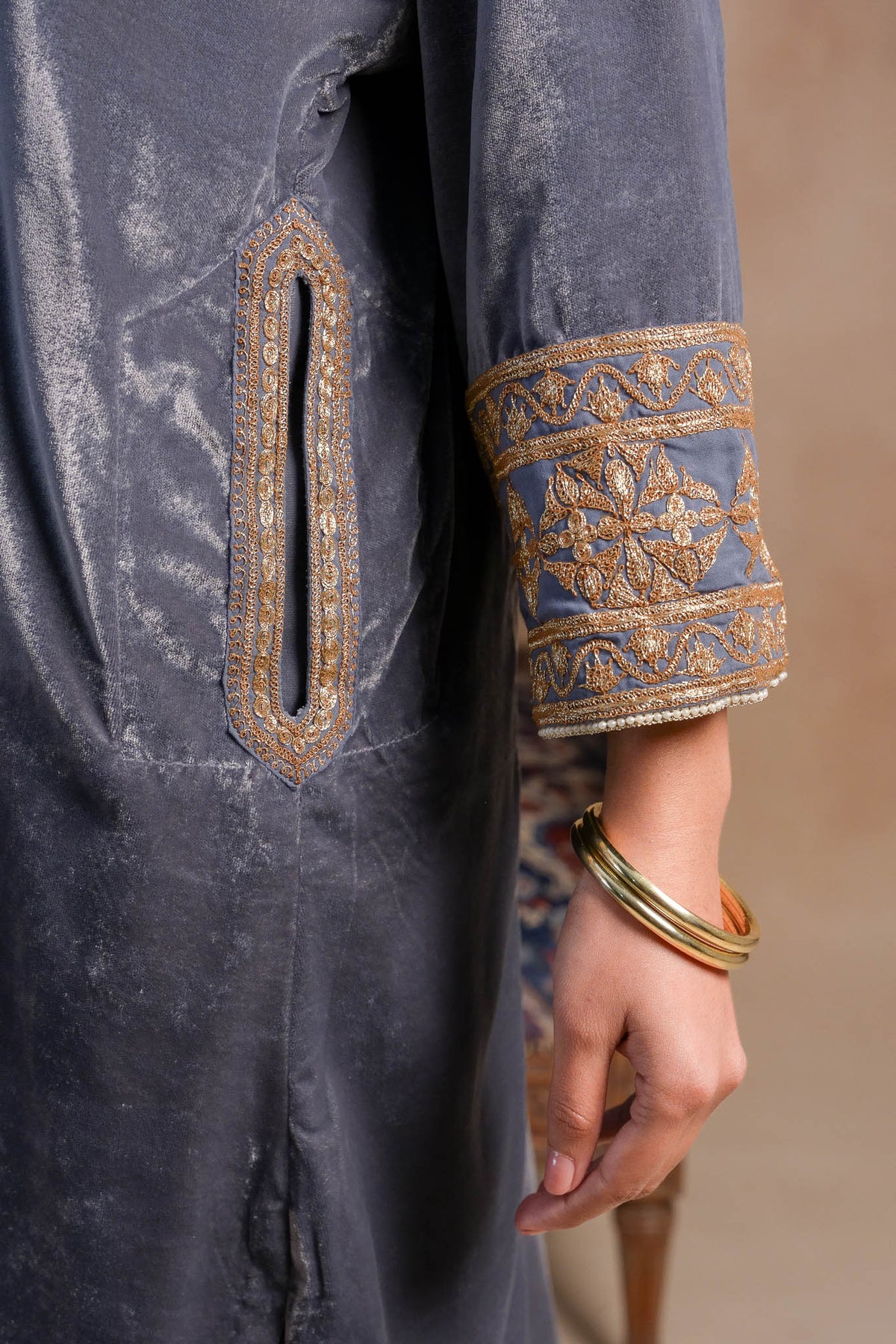 Merlin - Grey Pheran Set