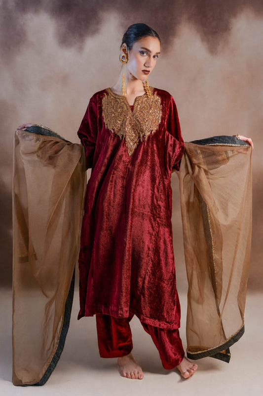 Quetzal - Maroon Pheran Set