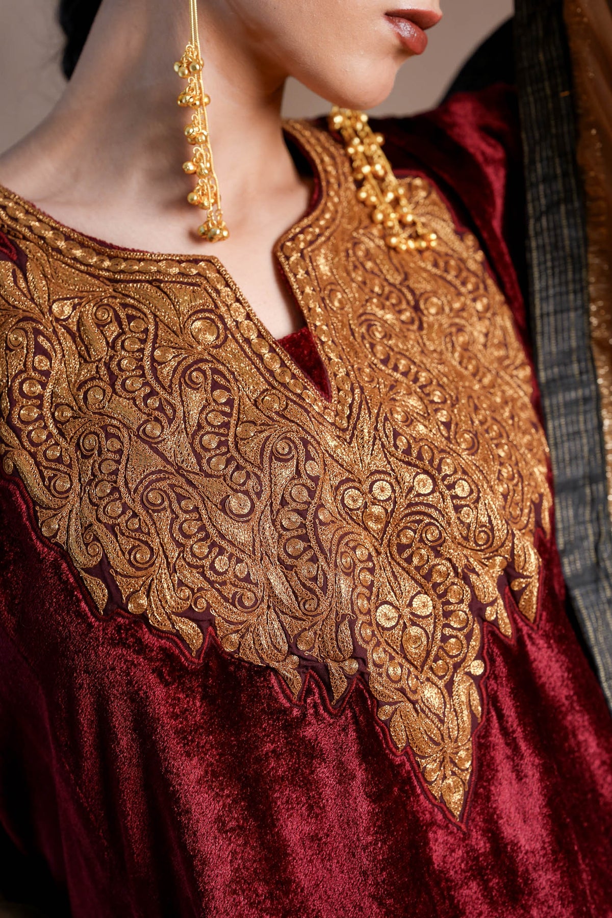Quetzal - Maroon Pheran Set