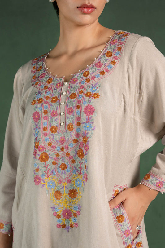 Lisianthus - Greige Pheran Set