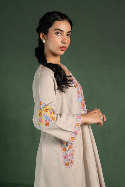 Lisianthus - Greige Pheran Set