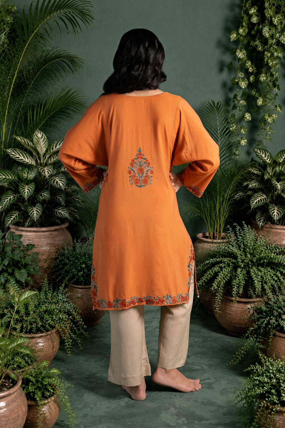 Gazania - Peach & Beige Pheran Set