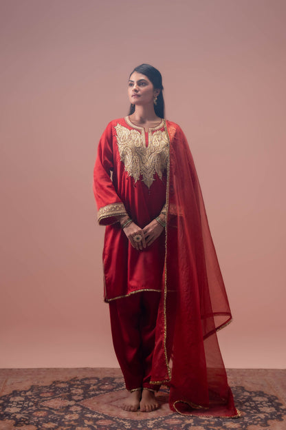 Crimson Empress - Red Pheran Set