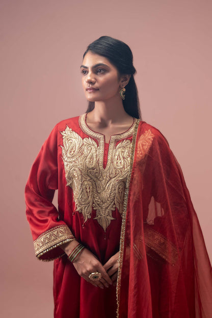 Crimson Empress - Red Pheran Set