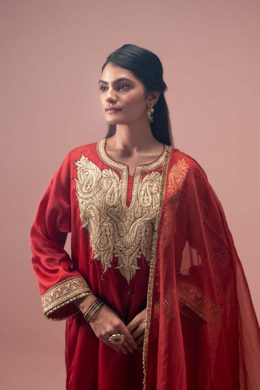 Crimson Empress - Red Pheran Set