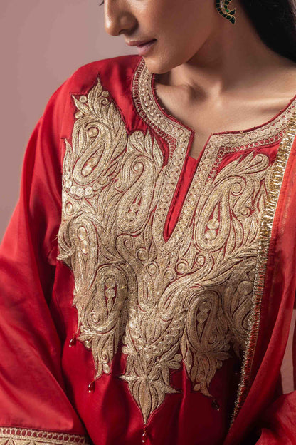 Crimson Empress - Red Pheran Set