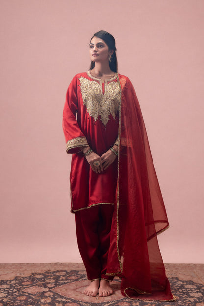 Crimson Empress - Red Pheran Set
