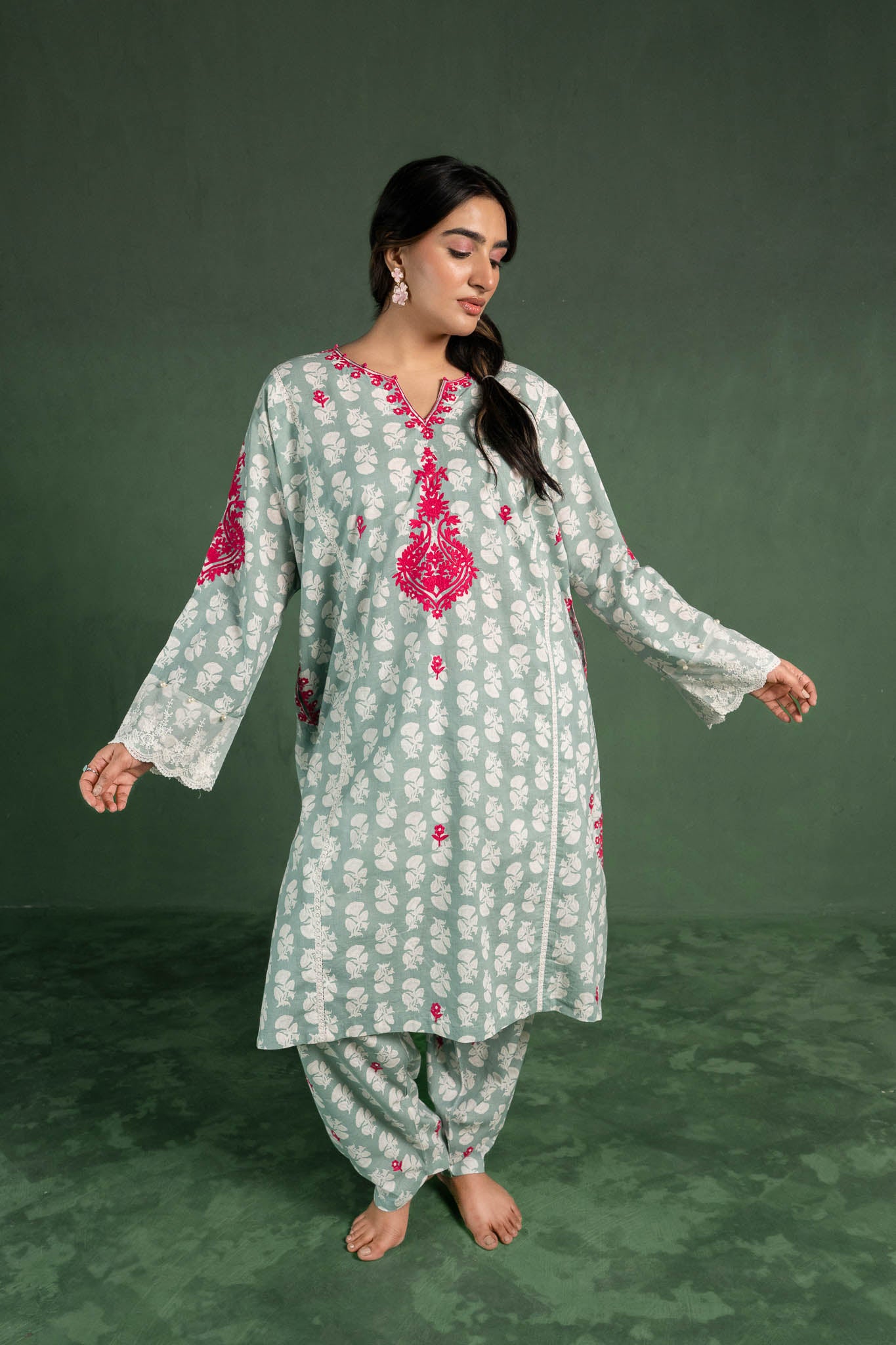 Delphinium - Turquoise Green Pheran Set